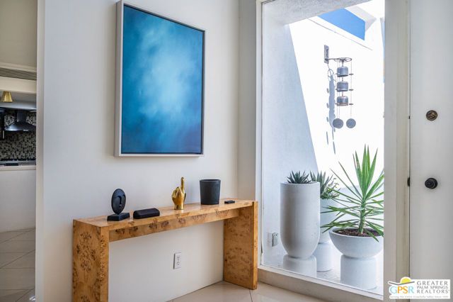 1925 S Joshua Tree Place, Palm Springs, CA 92264