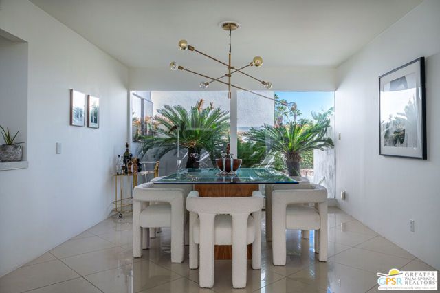 1925 S Joshua Tree Place, Palm Springs, CA 92264