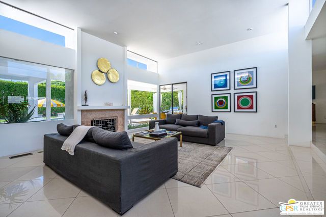 1925 S Joshua Tree Place, Palm Springs, CA 92264