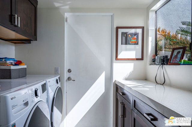 1925 S Joshua Tree Place, Palm Springs, CA 92264