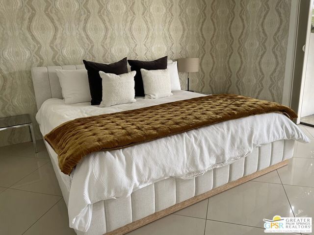 1925 S Joshua Tree Place, Palm Springs, CA 92264