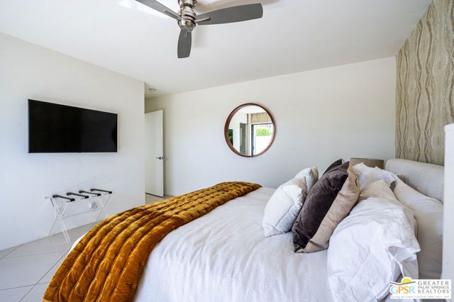 1925 S Joshua Tree Place, Palm Springs, CA 92264