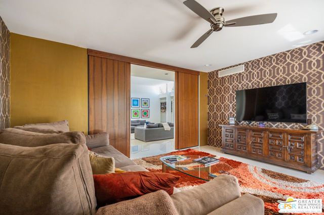 1925 S Joshua Tree Place, Palm Springs, CA 92264