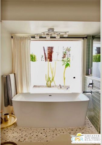 1925 S Joshua Tree Place, Palm Springs, CA 92264