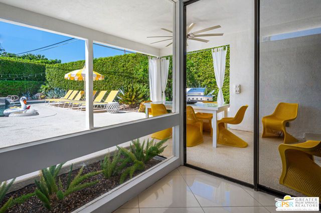 1925 S Joshua Tree Place, Palm Springs, CA 92264