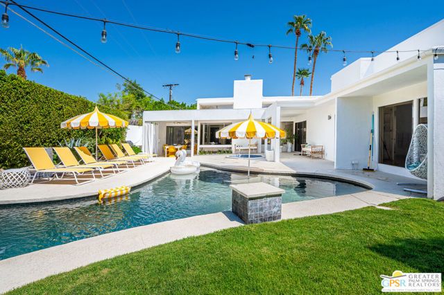 1925 S Joshua Tree Place, Palm Springs, CA 92264