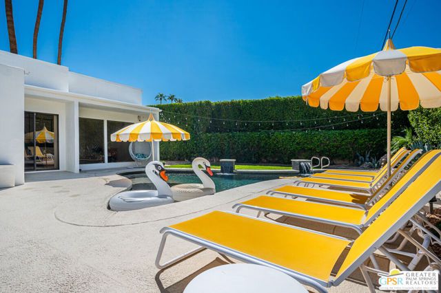 1925 S Joshua Tree Place, Palm Springs, CA 92264