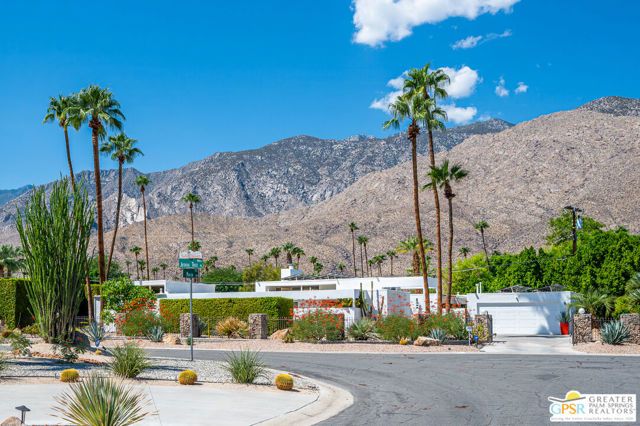 1925 S Joshua Tree Place, Palm Springs, CA 92264