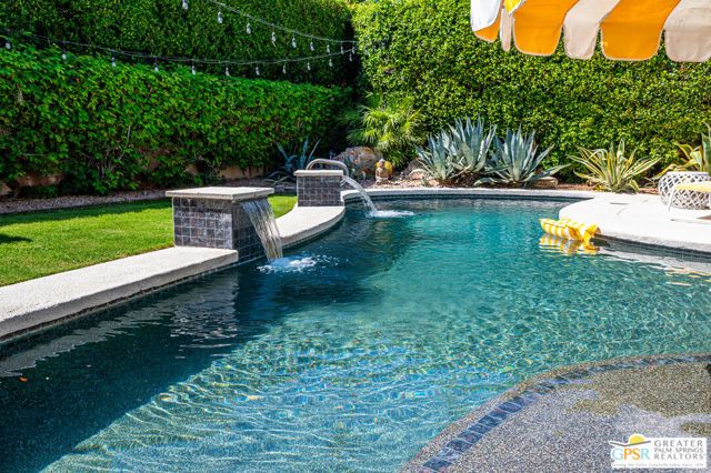 1925 S Joshua Tree Place, Palm Springs, CA 92264