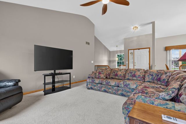9219 CORRIEDALE RUN, Roscoe, IL 61073