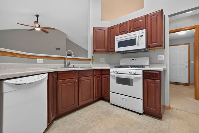 9219 CORRIEDALE RUN, Roscoe, IL 61073