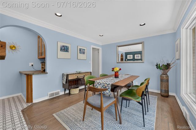 32710 Briarcrest Knolls, Farmington Hills, MI 48334