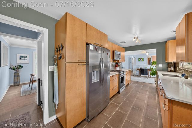 32710 Briarcrest Knolls, Farmington Hills, MI 48334