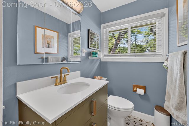 32710 Briarcrest Knolls, Farmington Hills, MI 48334