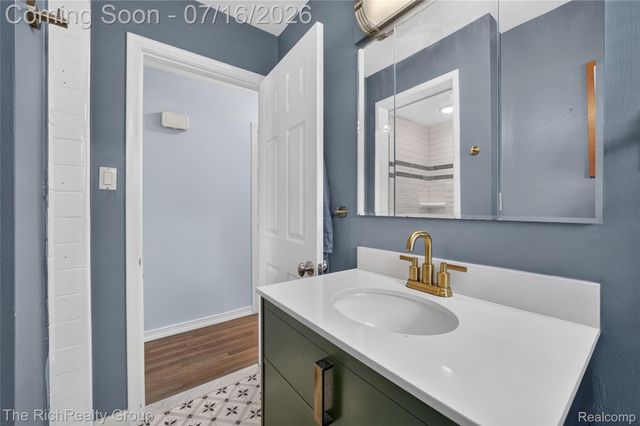 32710 Briarcrest Knolls, Farmington Hills, MI 48334