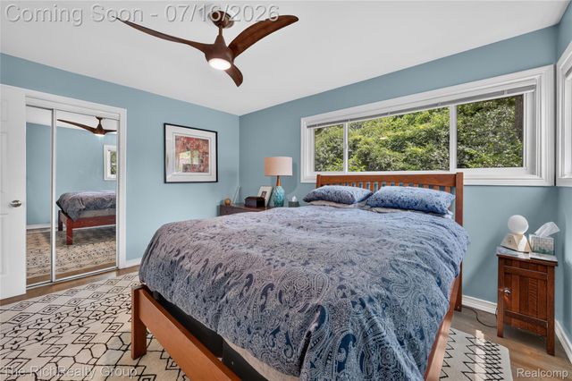 32710 Briarcrest Knolls, Farmington Hills, MI 48334