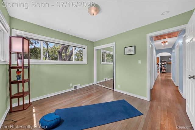 32710 Briarcrest Knolls, Farmington Hills, MI 48334