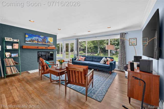 32710 Briarcrest Knolls, Farmington Hills, MI 48334