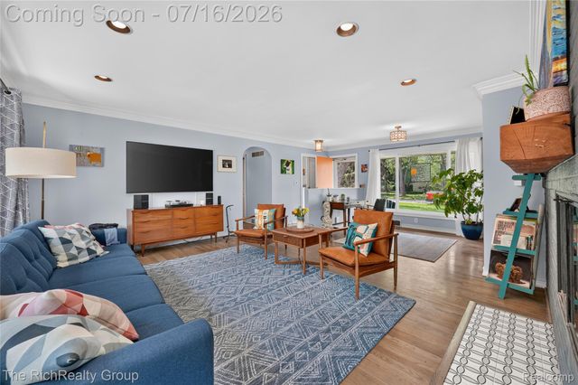 32710 Briarcrest Knolls, Farmington Hills, MI 48334