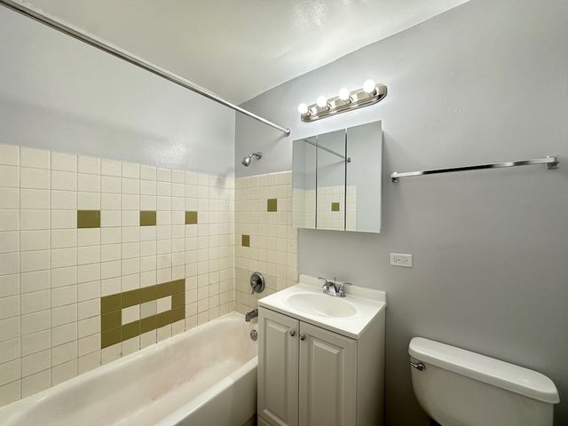 4612 N Beacon Street 1G, Chicago, IL 60640