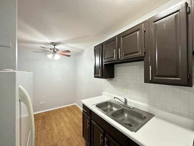 4612 N Beacon Street 1G, Chicago, IL 60640