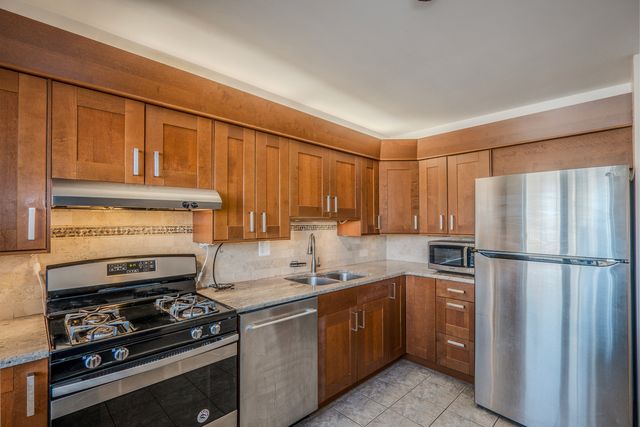 4225 N Keystone Avenue 2C, Chicago, IL 60641