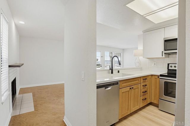 3961 HORTENSIA H7, San Diego, CA 92110