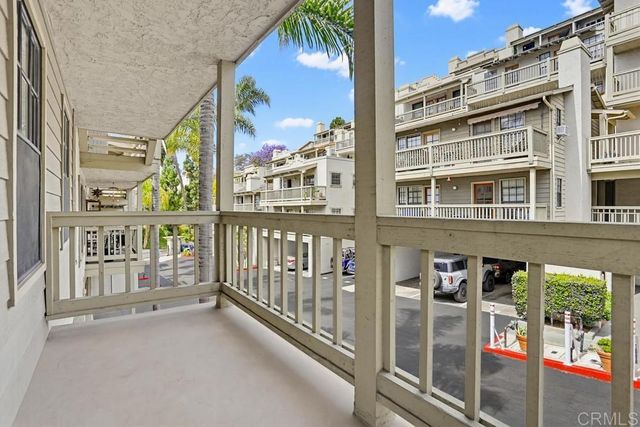 3961 HORTENSIA H7, San Diego, CA 92110