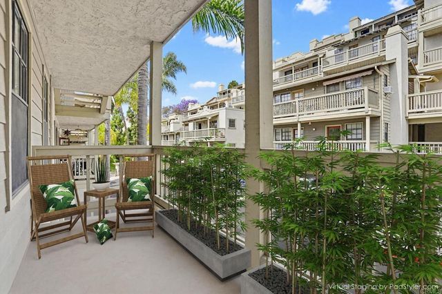 3961 HORTENSIA H7, San Diego, CA 92110