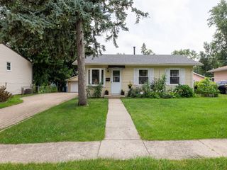 1649 Park Avenue, Hanover Park, IL 60133