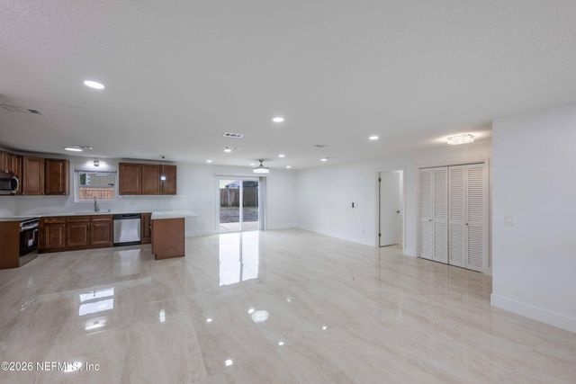 8833 COVENTRY Court, Jacksonville, FL 32257