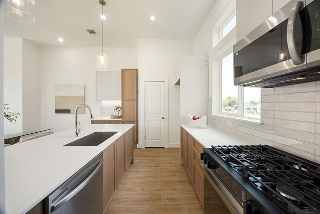 1713 Mary Street, Houston, TX 77026