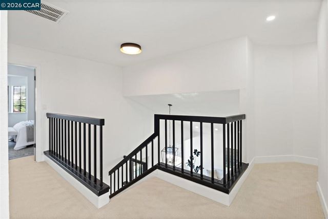 2419 Hill View Ln, Pinole, CA 94564