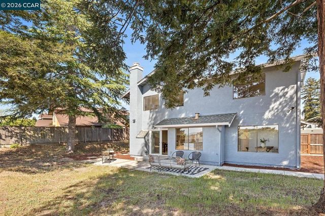 2419 Hill View Ln, Pinole, CA 94564