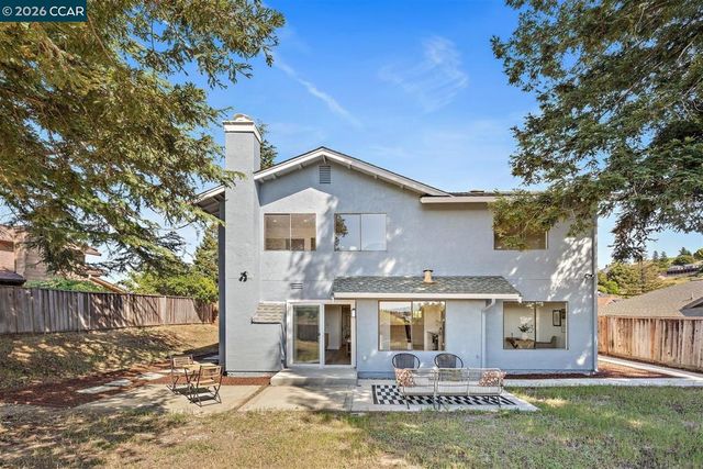 2419 Hill View Ln, Pinole, CA 94564