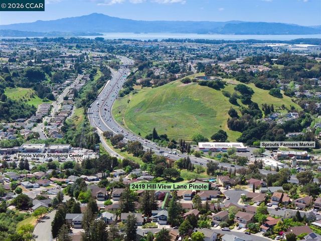 2419 Hill View Ln, Pinole, CA 94564