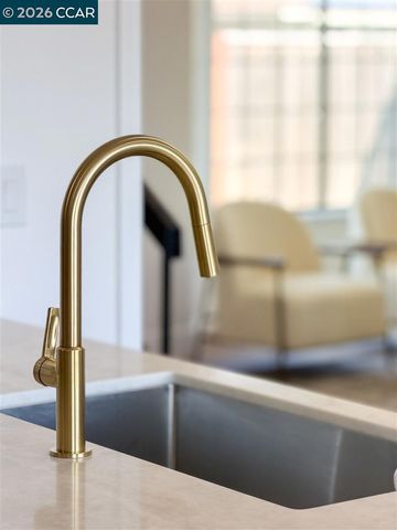 2419 Hill View Ln, Pinole, CA 94564