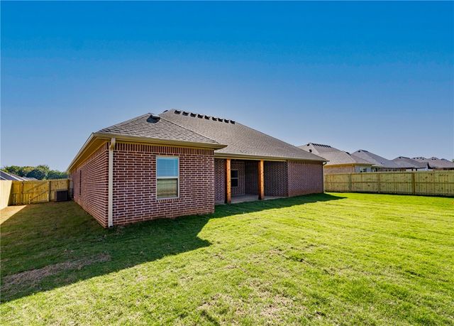 147 N Banner Avenue, Farmington, AR 72730