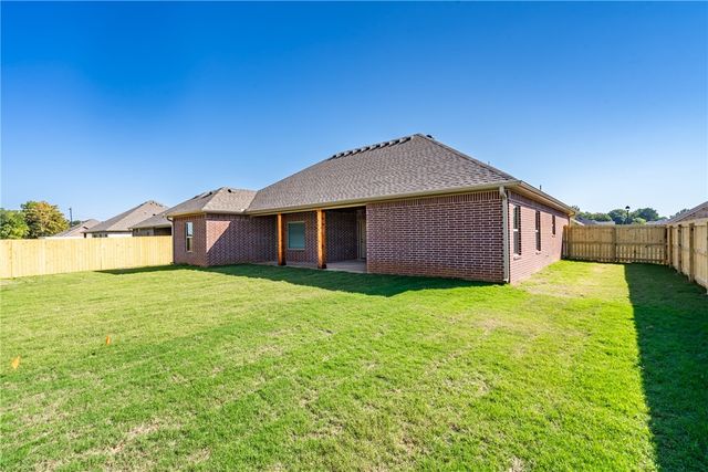 147 N Banner Avenue, Farmington, AR 72730