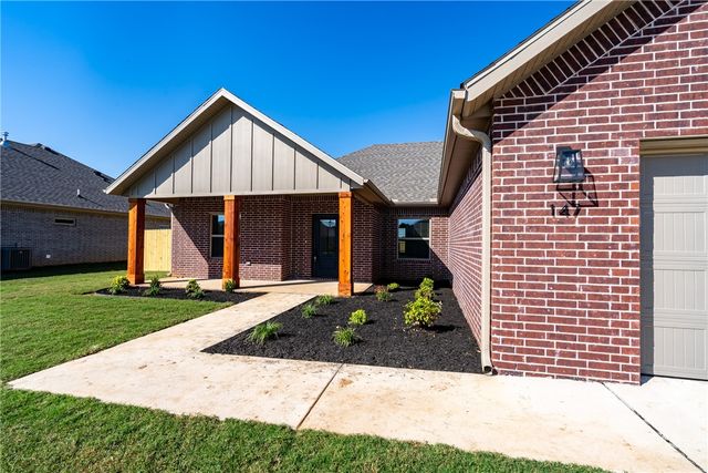 147 N Banner Avenue, Farmington, AR 72730