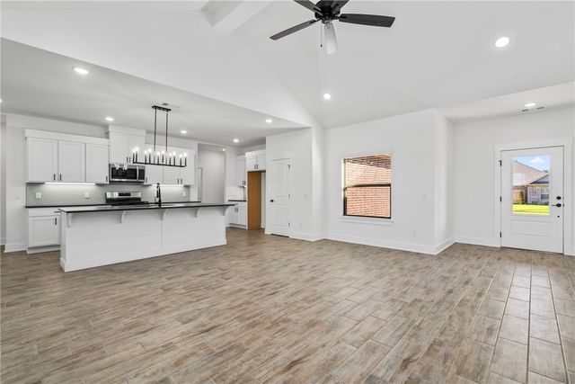 147 N Banner Avenue, Farmington, AR 72730