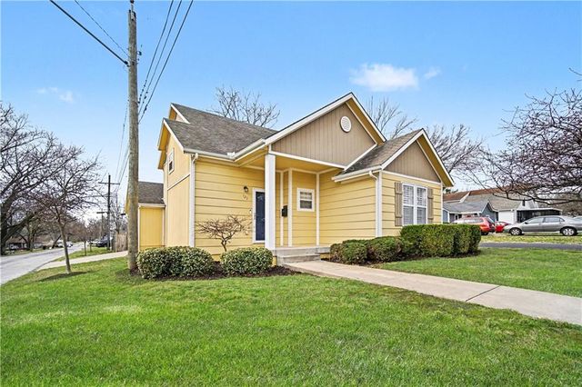 121 E 80th Street, Kansas City, MO 64114