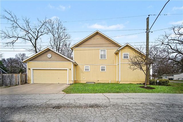 121 E 80th Street, Kansas City, MO 64114