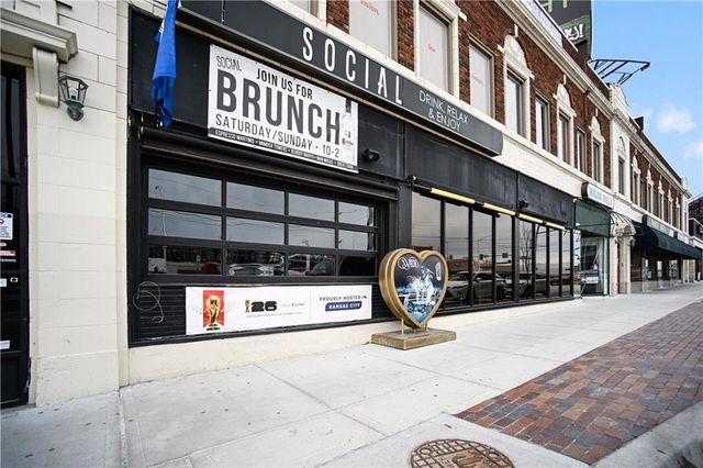 121 E 80th Street, Kansas City, MO 64114