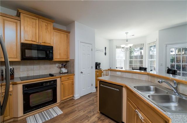 1928 Barrett Knoll Circle NW, Kennesaw, GA 30152