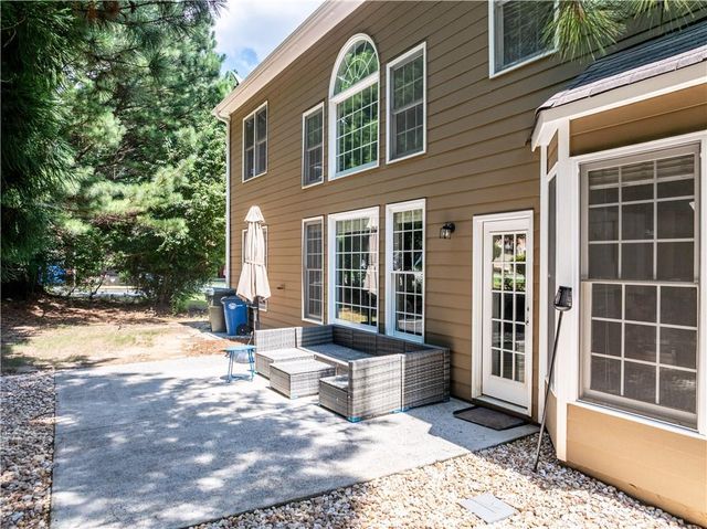 1928 Barrett Knoll Circle NW, Kennesaw, GA 30152
