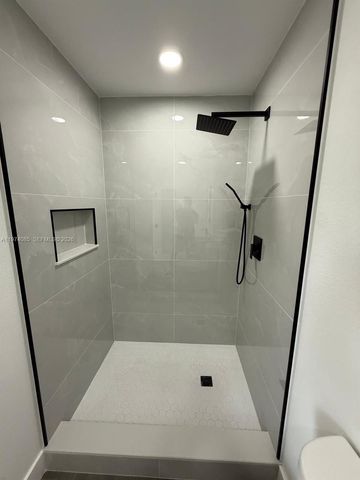 3010 NW 186th Ter, Miami Gardens, FL 33056