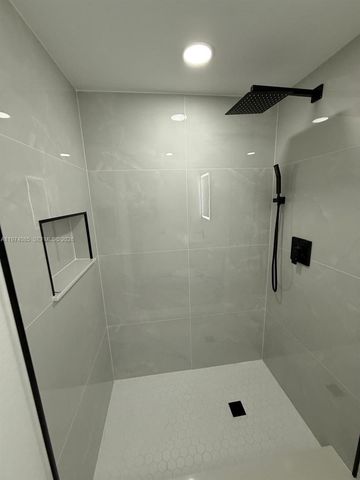 3010 NW 186th Ter, Miami Gardens, FL 33056