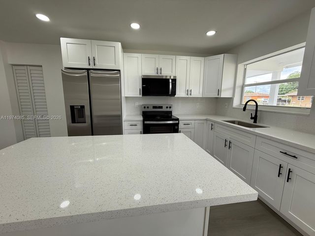 3010 NW 186th Ter, Miami Gardens, FL 33056