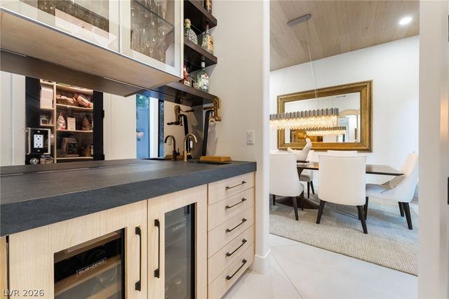 9736 Verlaine Court, Las Vegas, NV 89145